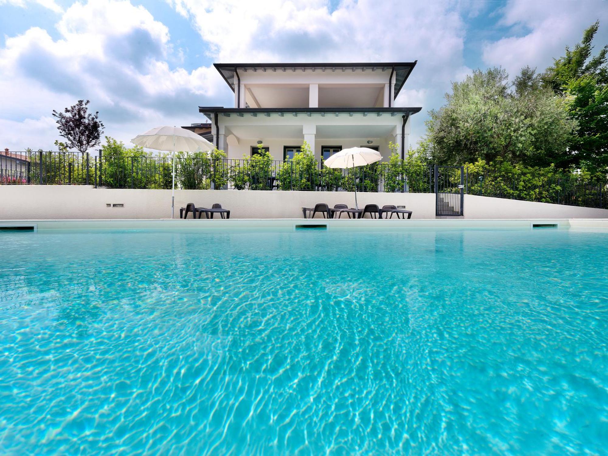 Residence Fiore Rosso Sirmione Exterior photo